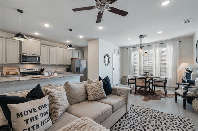 Photo - 2212 Davenport Dr