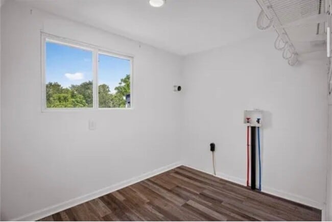 Photo - 6 Hemlock St