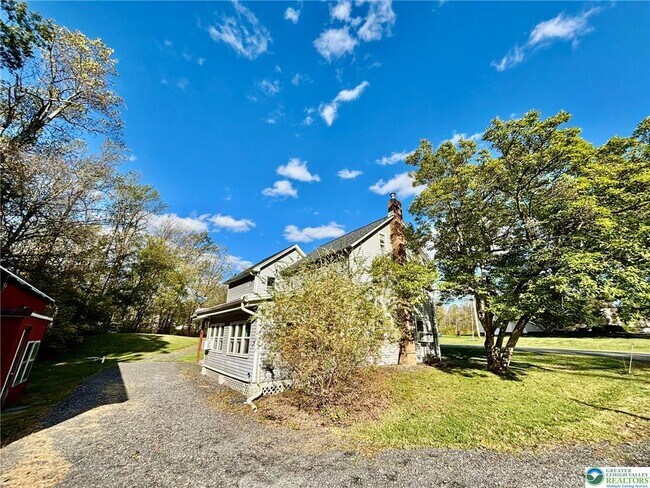Photo - 181 E Moorestown Rd