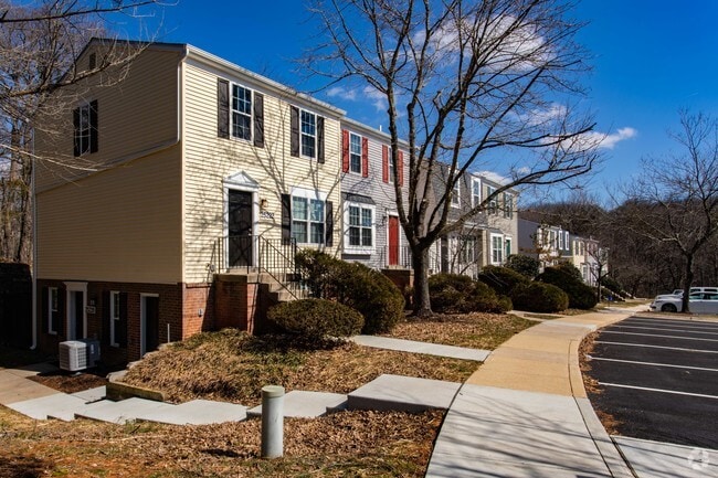 Greenhill Townhomes & Apartments