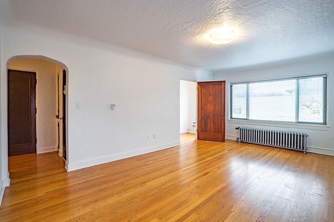 Photo - DeSoto Arms Apartments