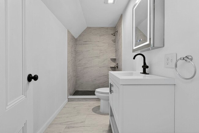 Photo - 166 Elliot St