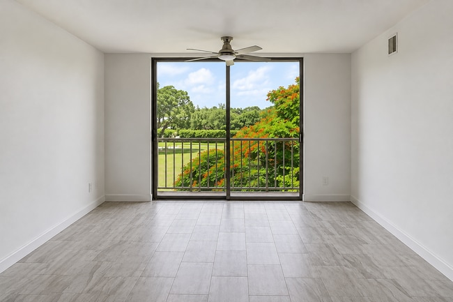 Photo - 7145 Huntington Ln Unit 408