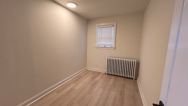 Photo - 131 Vine St S Unité 3