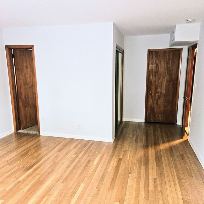 CLOSETS - 109 Rockwell St Unit 2
