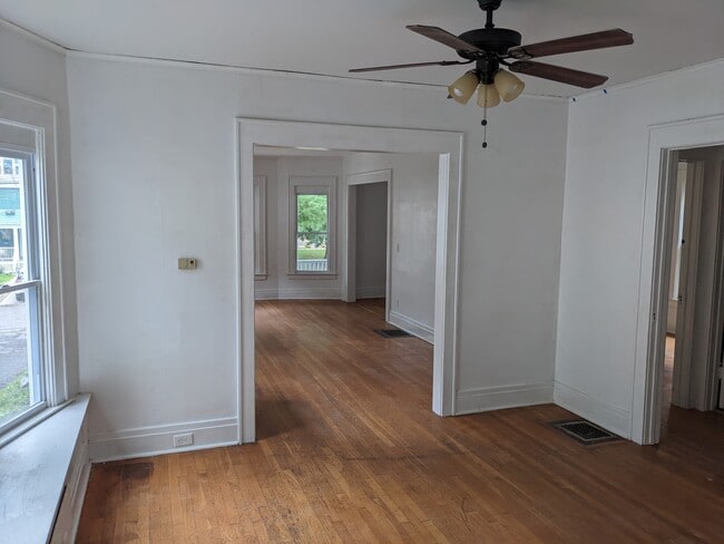Photo - 252 Buckingham Ave Unit 1st Floor