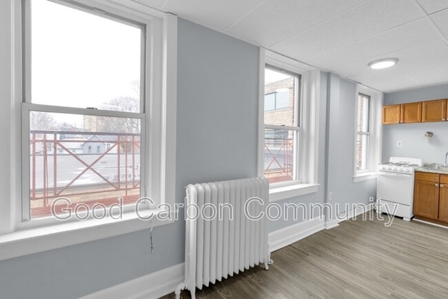 Photo - 131 Allen St Unit 17