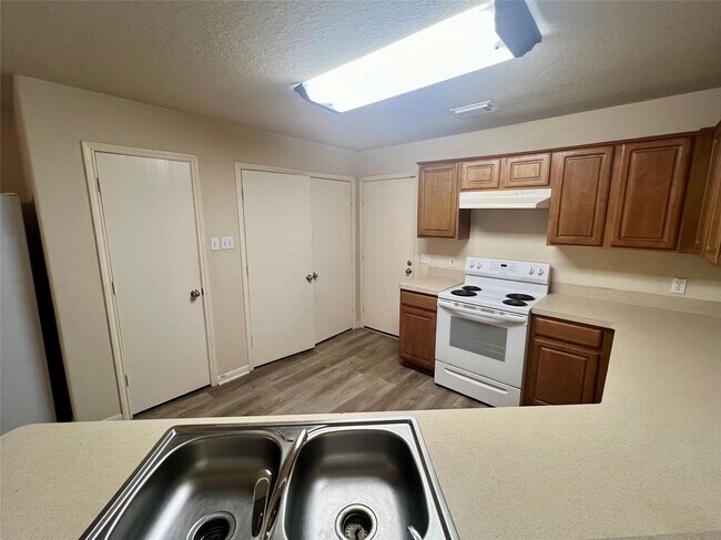 Photo - 17910 Port O Call St