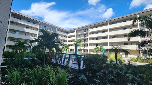 Photo - 2121 Collier Ave Unit 107