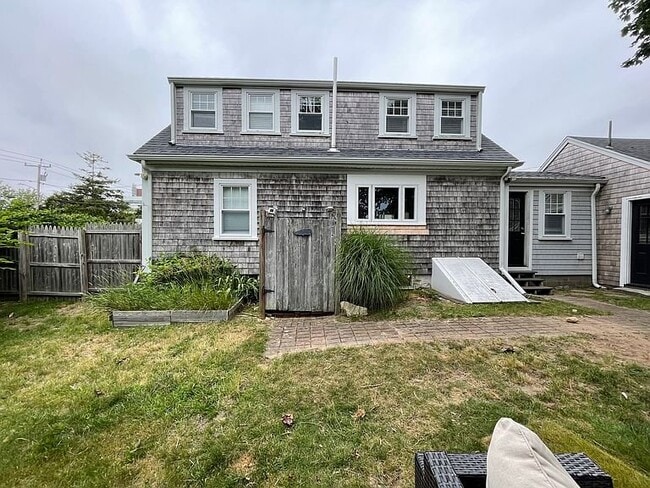 Photo - 6 Trenton St