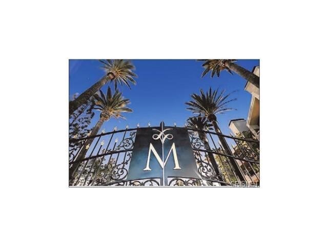 Photo - 21450 Burbank Blvd