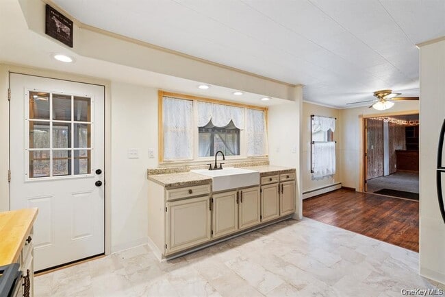 Photo - 7 Red Top Rd