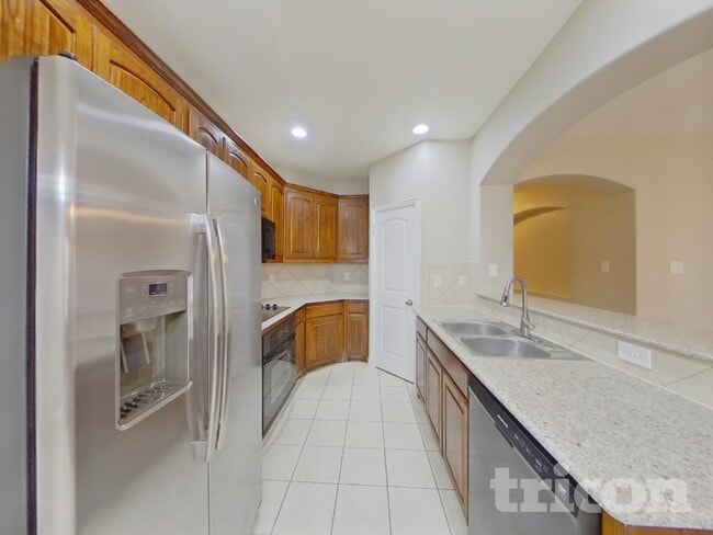 Photo - 203 Happy Ln