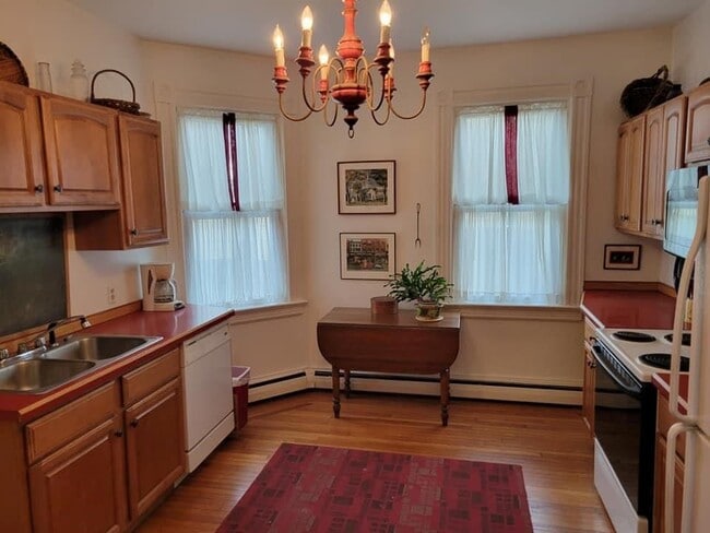 Photo - 12 Adelphi Ave