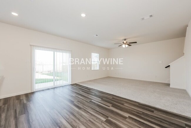 Photo - 8344 Sniptoe Dr