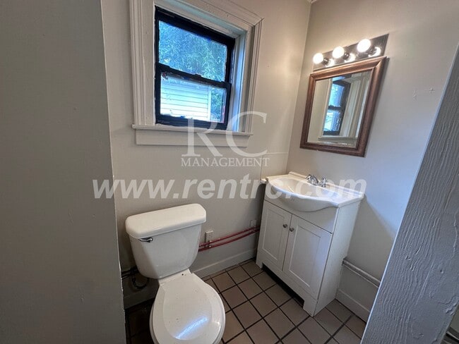 Photo - 503-2 Shadowlawn-