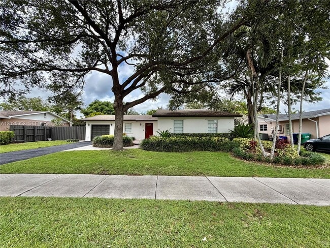 Building Photo - 7711 SW 131st Ave
