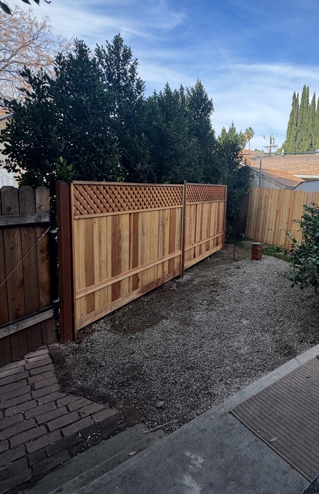 Photo - 6704 Nagle Ave Unit 1