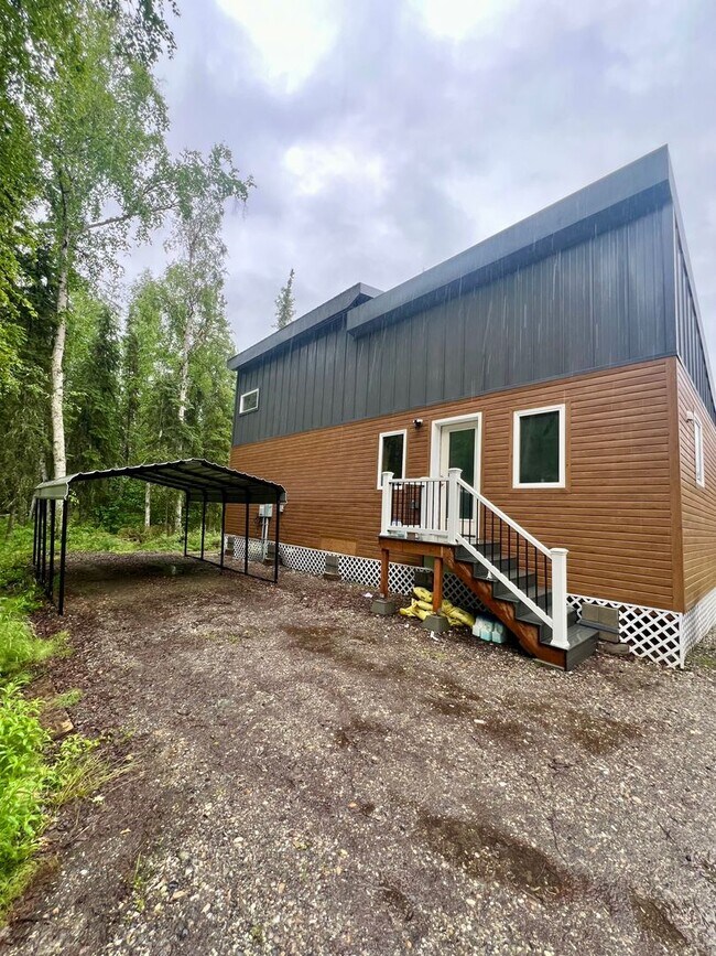 Photo - 3 Bedroom home for rent / Water holding ta...