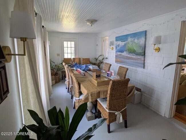Photo - 206 Howell Ave