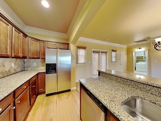 Photo - 1036 Portobello Rd