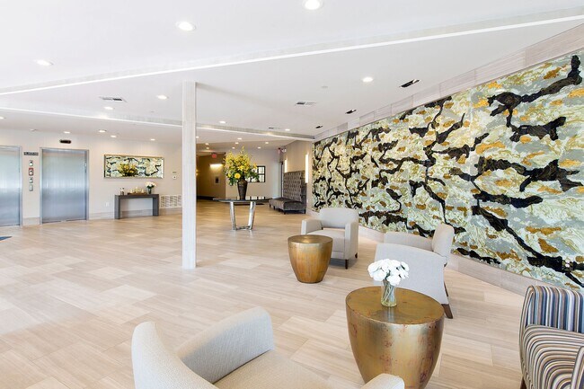 Photo - Gatehouse 75