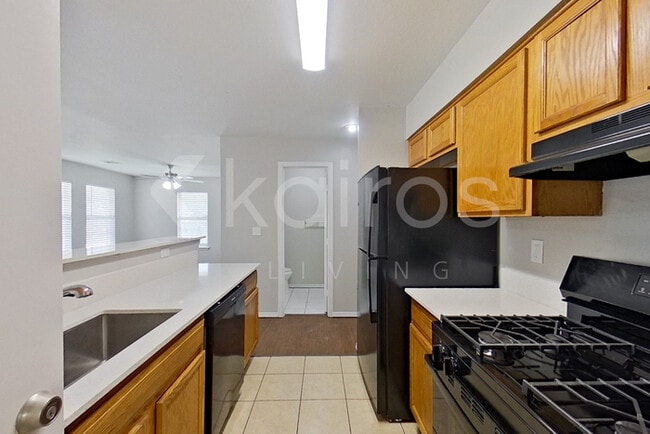 Photo - 2010 Creekridge Dr