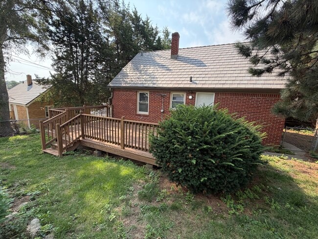Photo - 6714 Blondo St