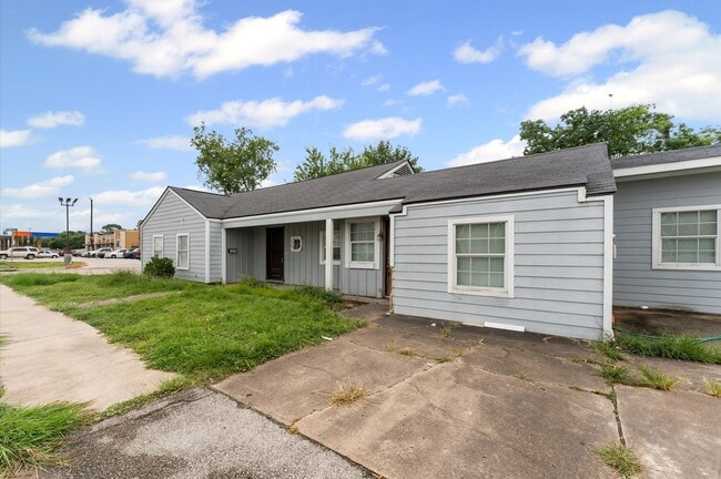 Photo - 3216 Avenue I Ave