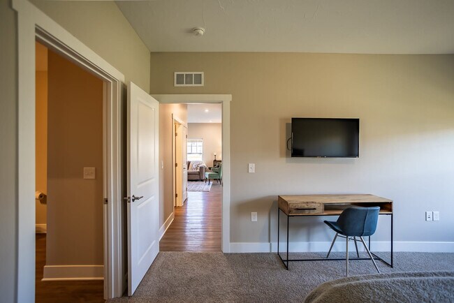 Photo - 5859 Zinfandel Ave Unit SI ID1539832P