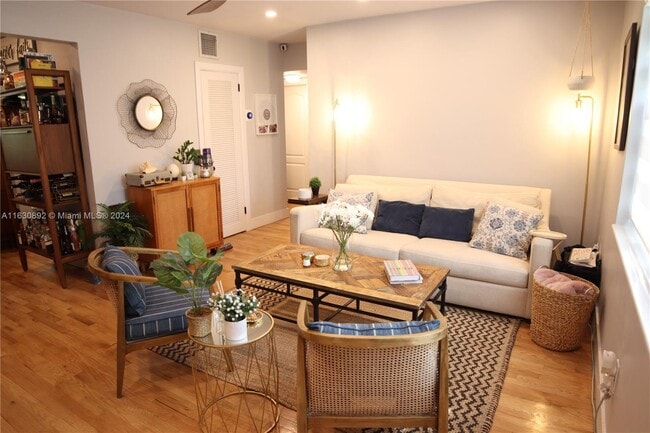 Photo - 5565 SW 80th St Unit 110B