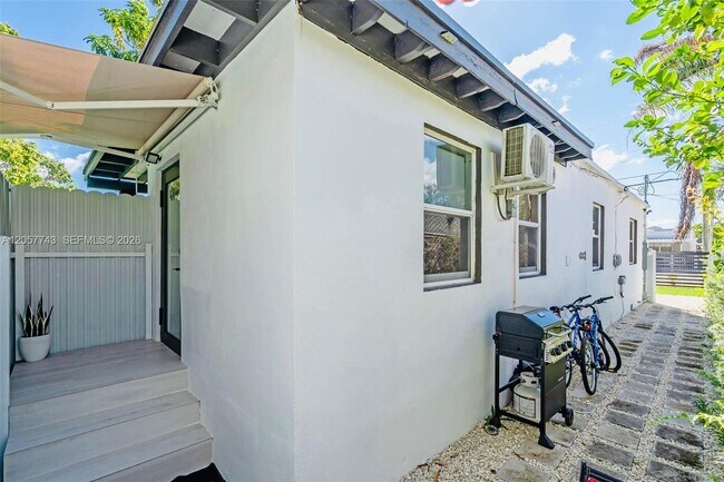 1451 NW 31st St Unidad 1