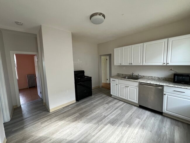 Photo - 154 Stanwood St Unit #3