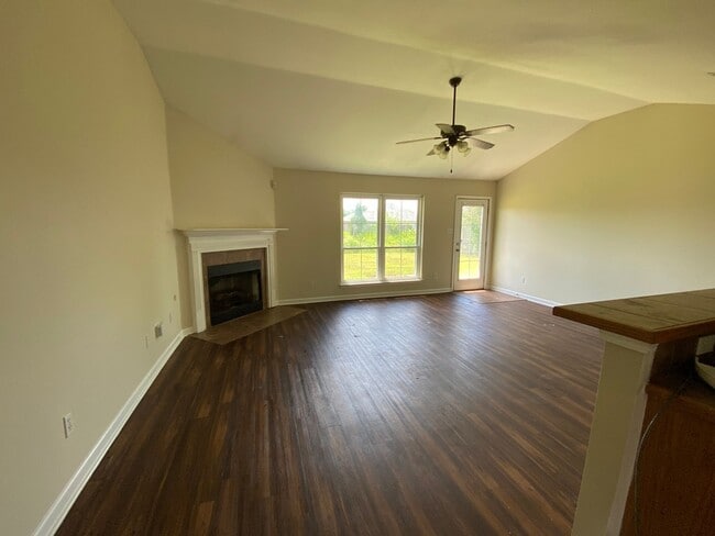 Building Photo - 5239 Hemingway Dr