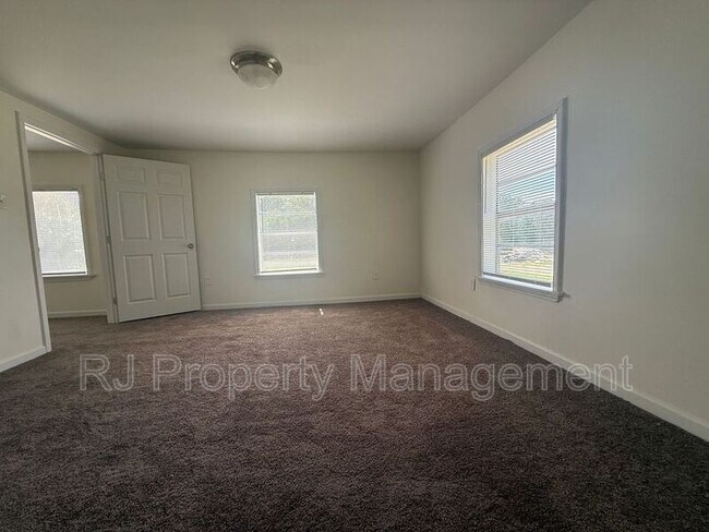 Photo - 3742 Berry Ln