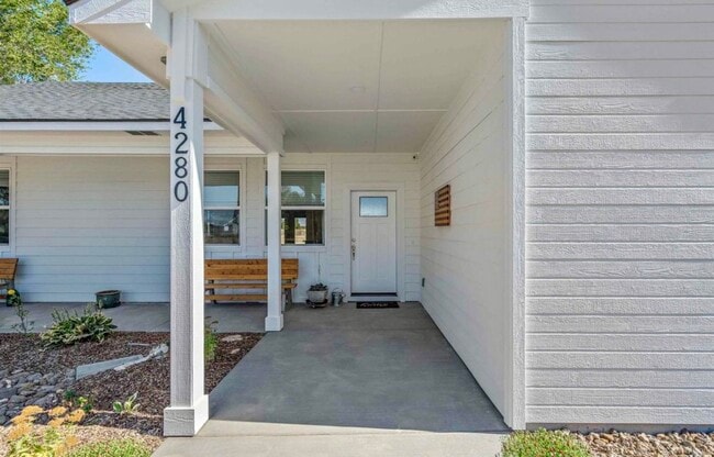 Photo - 4280 NE Alexander Way