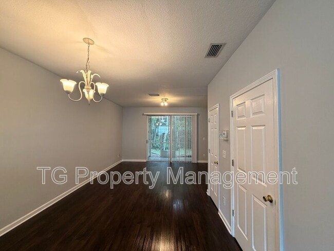 Photo - 3588 Twisted Tree Ln