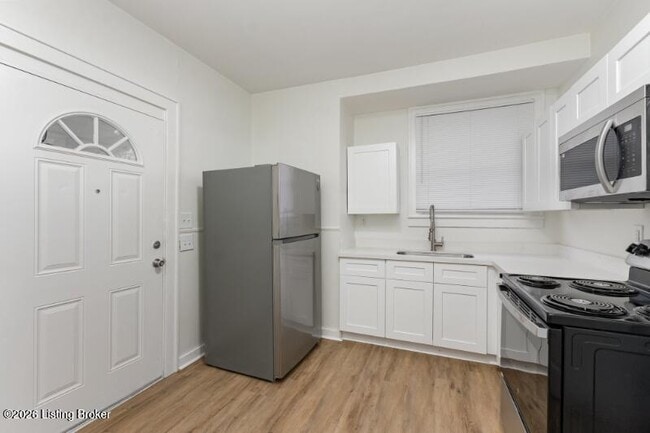 Photo - 4806 Peachtree Ave