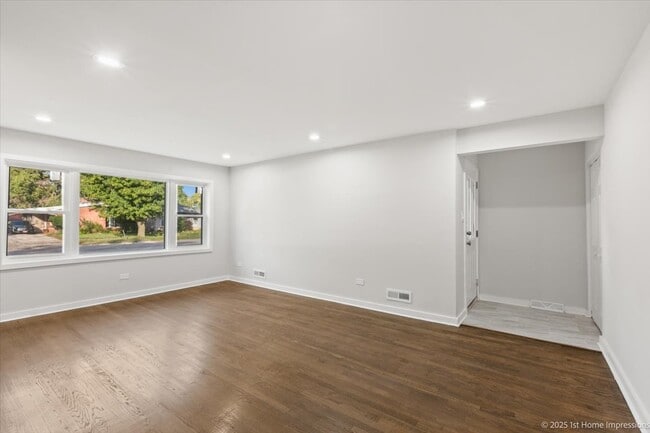 Photo - 15041 Irving Ave