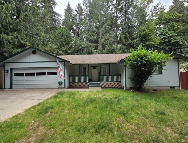 Building Photo - Charming Rambler in Gated Clearwood Community