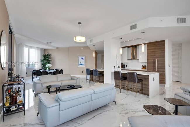 Building Photo - 301 Altara Ave Unit LPH914