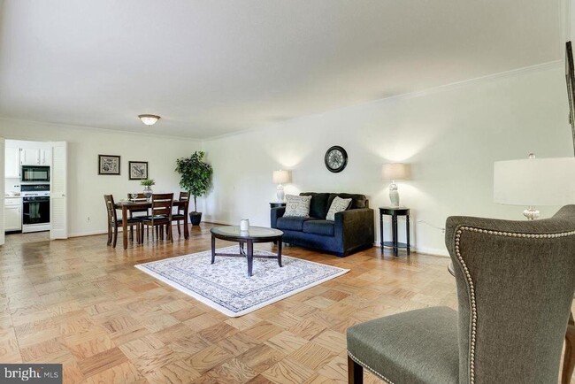 Photo - 10667 Montrose Ave Unit 4