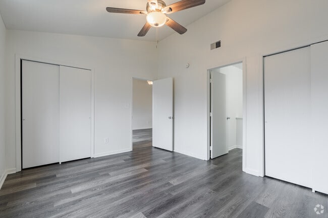 2BR, 2BA - 950SF - Primary Bedroom