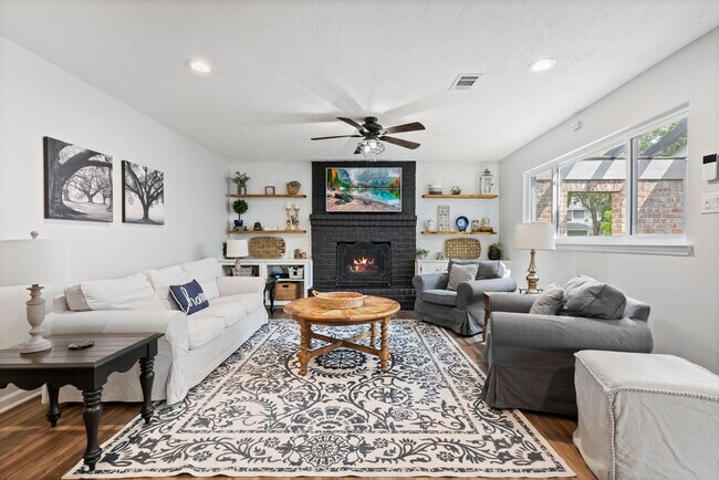 Photo - 623 Hickory Ridge Dr