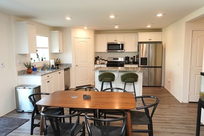 13814 Solara St