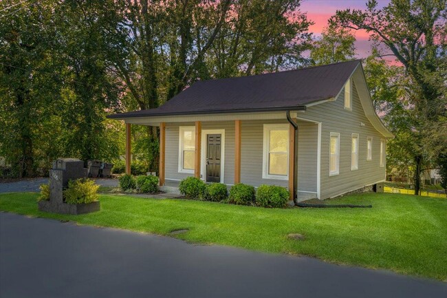 Photo - 1308 Columbia Rd