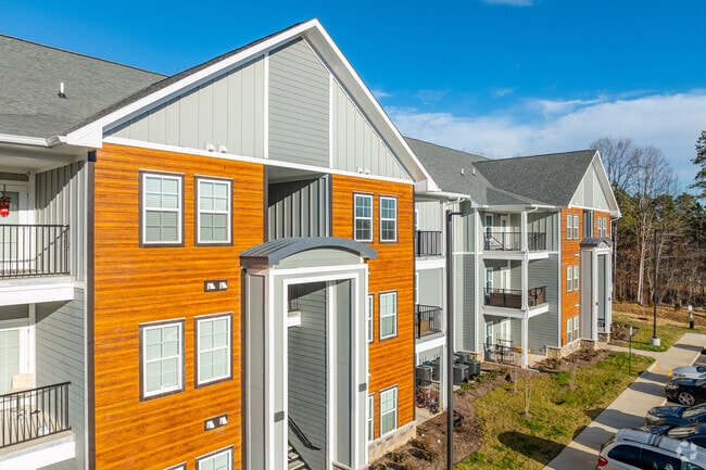 Jewel at Summit Pointe