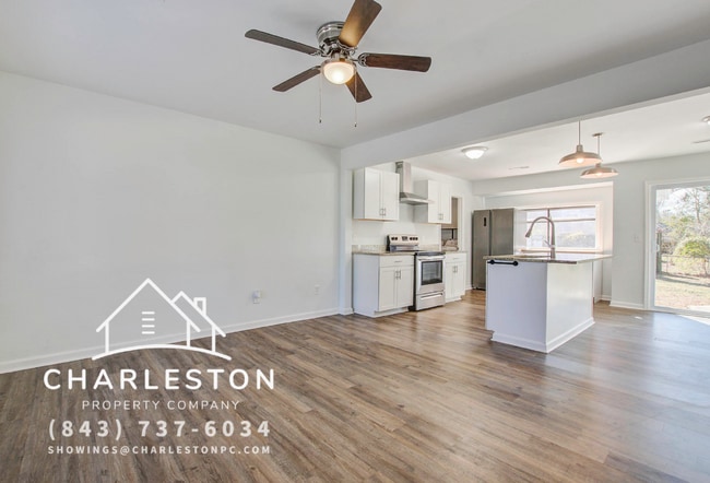 Photo - 605 Michigan Ct