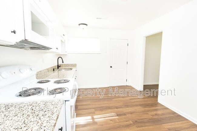 Photo - 2011 Milne St Unit B