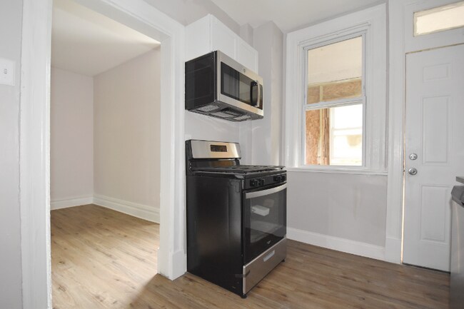 Photo - 5404 Black St